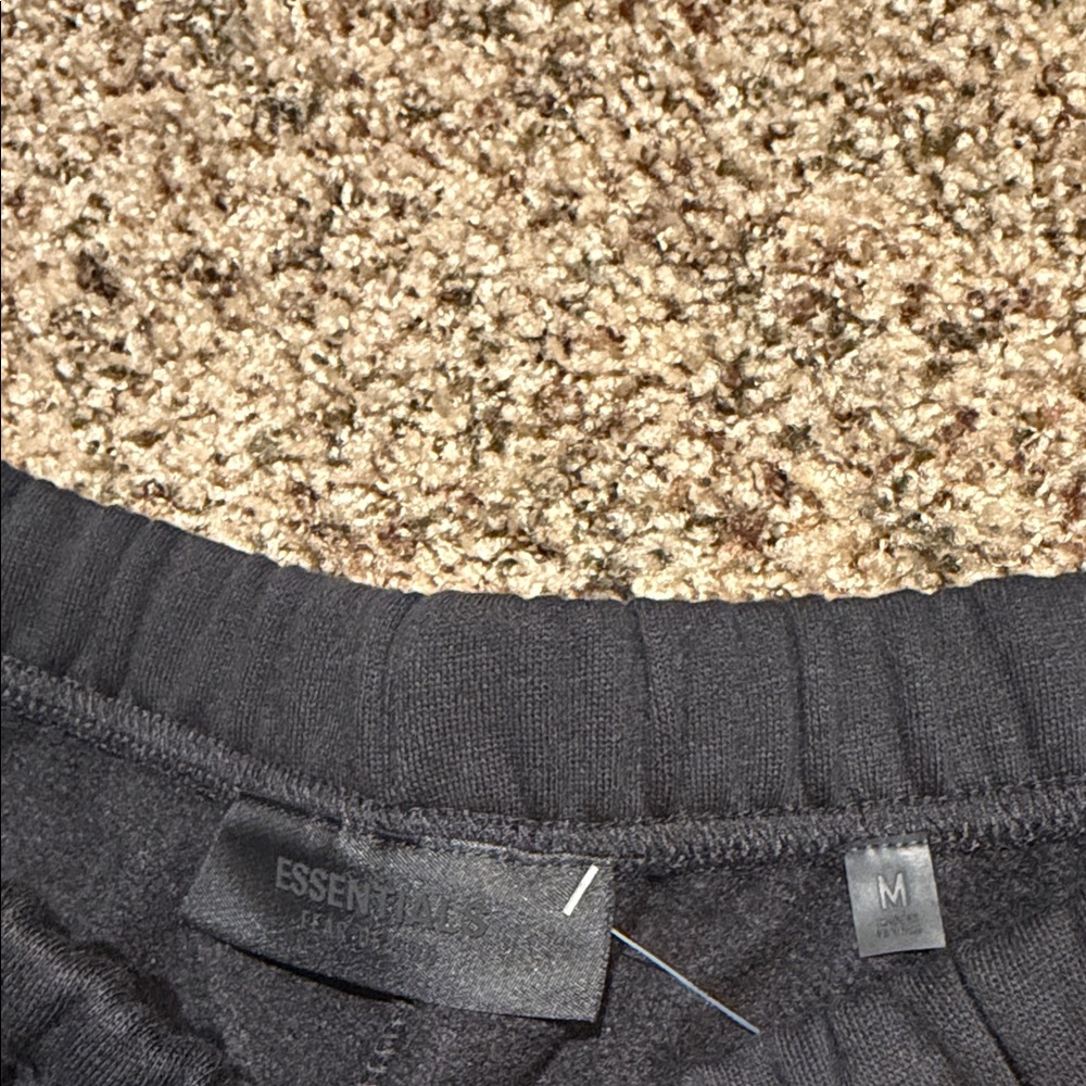 Fear of God ESSENTIALS Jet Black Fleece Running Shorts - new with tags - Picture 5 of 11